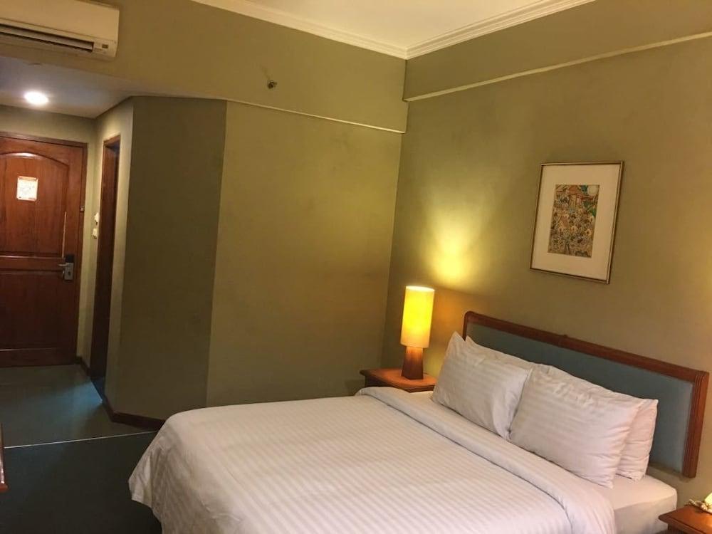 Paragon Wahid Hasyim Jakarta Exterior photo